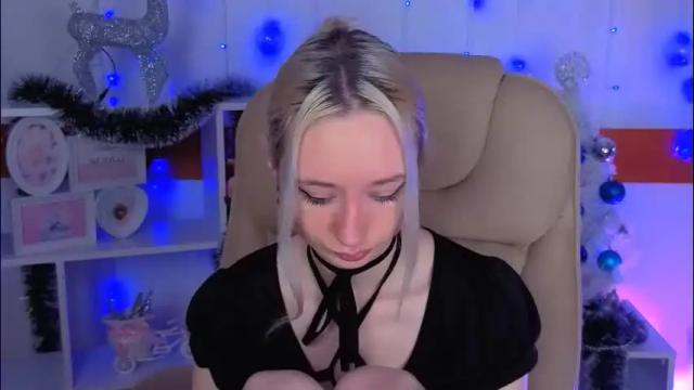 Image 2 of katia_kim Stream on Chaturbate on 10 days ago