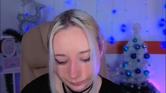 Image 4 of katia_kim Stream on Chaturbate on 10 days ago