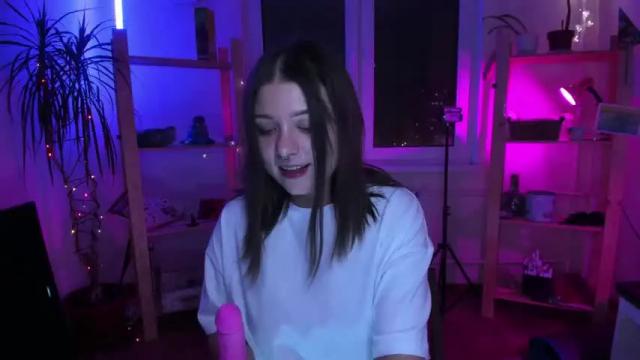 Image 10 of katia_leta Stream on Chaturbate on 16 months ago