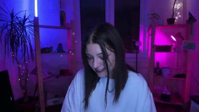 Image 12 of katia_leta Stream on Chaturbate on 16 months ago