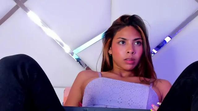 Image 2 of katiagarcia_ Stream on Chaturbate on 14 months ago