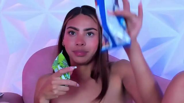 Image 11 of katiagarcia_ Stream on Chaturbate on 13 months ago