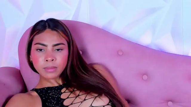 Image 8 of katiagarcia_ Stream on Chaturbate on 13 months ago