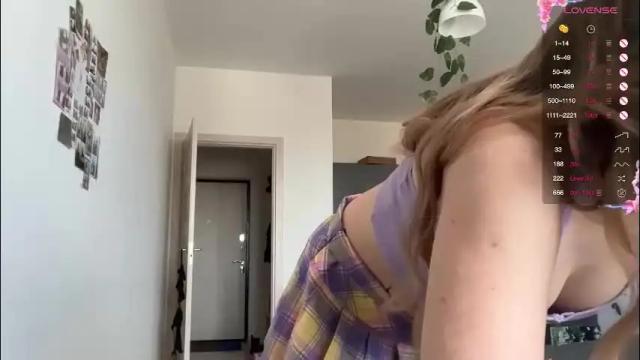 Image 6 of katie________ Stream on Chaturbate on 27 days ago