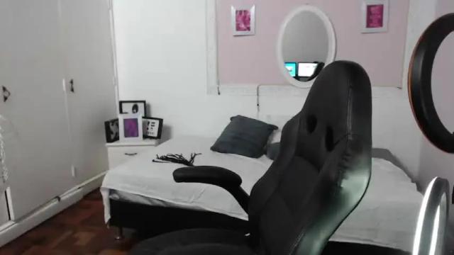 Image 10 of katie_amber Stream on Chaturbate on 19 months ago