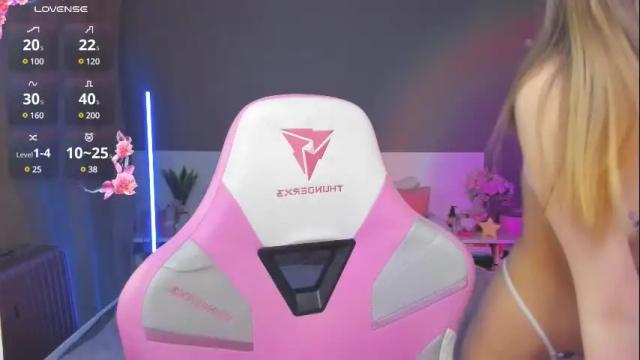 Image 2 of katie_cooperr Stream on Chaturbate on 8 months ago