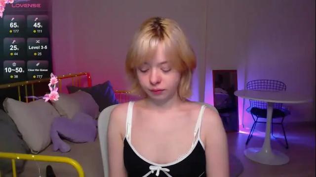 Image 7 of katie_deville Stream on Chaturbate on 2 months ago