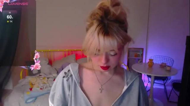Image 12 of katie_deville Stream on Chaturbate on 2 months ago