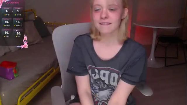 Image 7 of katie_deville Stream on Chaturbate on 2 months ago