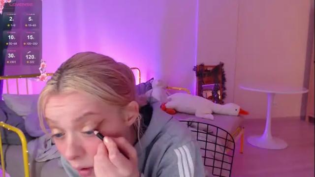 Image 6 of katie_deville Stream on Chaturbate on 1 month ago