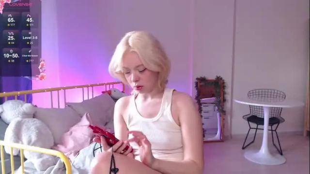 Image 7 of katie_deville Stream on Chaturbate on 1 month ago