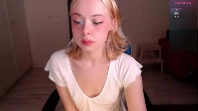 Image 3 of katie_deville Stream on Chaturbate on 3 months ago