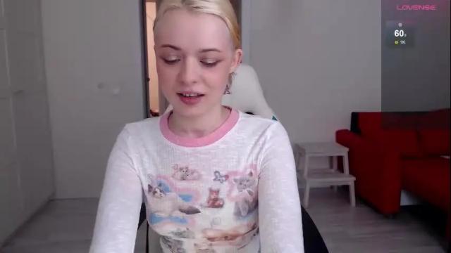 Image 12 of katie_deville Stream on Chaturbate on 3 months ago