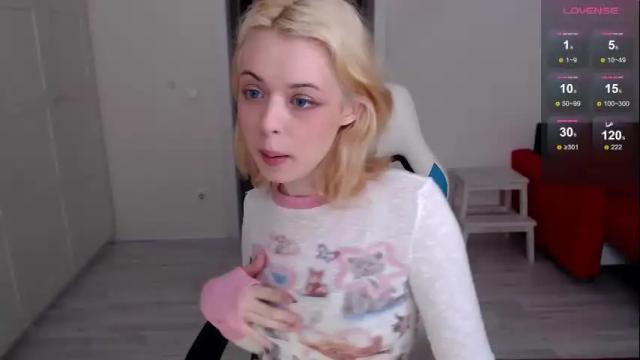 Image 3 of katie_deville Stream on Chaturbate on 3 months ago