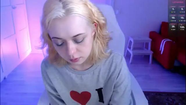 Image 11 of katie_deville Stream on Chaturbate on 2 months ago