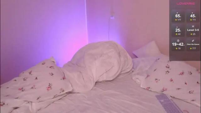 Image 8 of katie_deville Stream on Chaturbate on 27 days ago