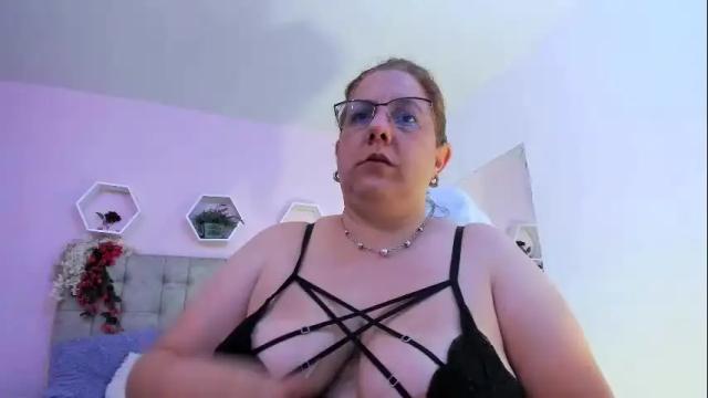 Image 7 of katie_joness Stream on Chaturbate on 2 days ago