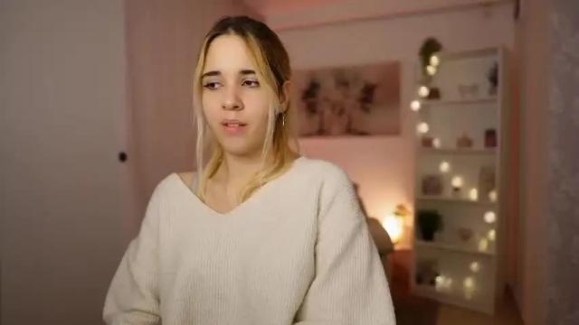 Image 6 of katie_kush18 Stream on Chaturbate on 16 months ago