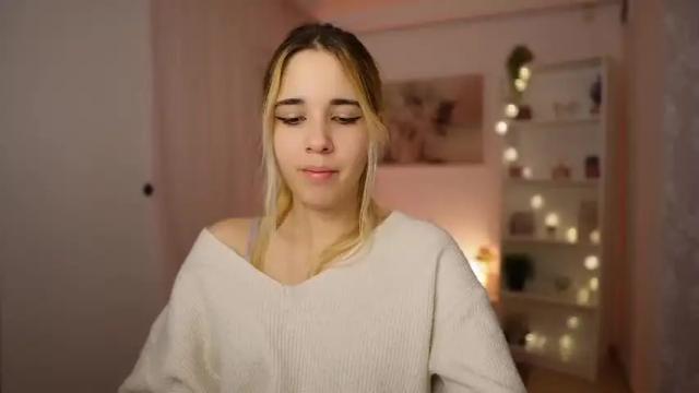 Image 8 of katie_kush18 Stream on Chaturbate on 16 months ago