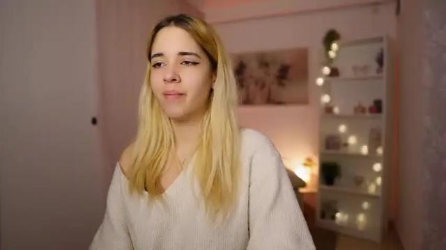 Image 8 of katie_kush18 Stream on Chaturbate on 16 months ago