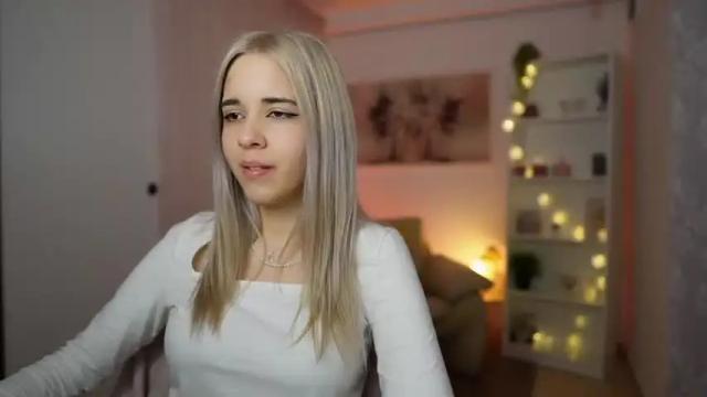 Image 6 of katie_kush18 Stream on Chaturbate on 16 months ago