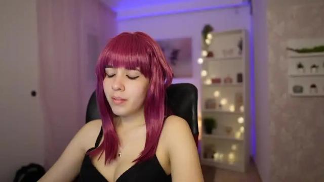 Image 3 of katie_kush18 Stream on Chaturbate on 15 months ago