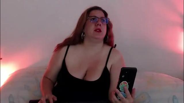 Image 10 of katiee_jones_ Stream on Chaturbate on 21 hours ago