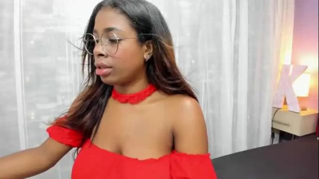 Image 2 of katiegomez Stream on Chaturbate on 1 month ago