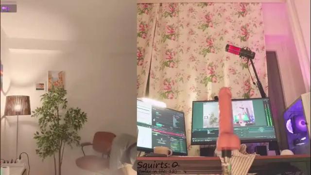 Image 3 of katiemorein Stream on Chaturbate on 3 months ago