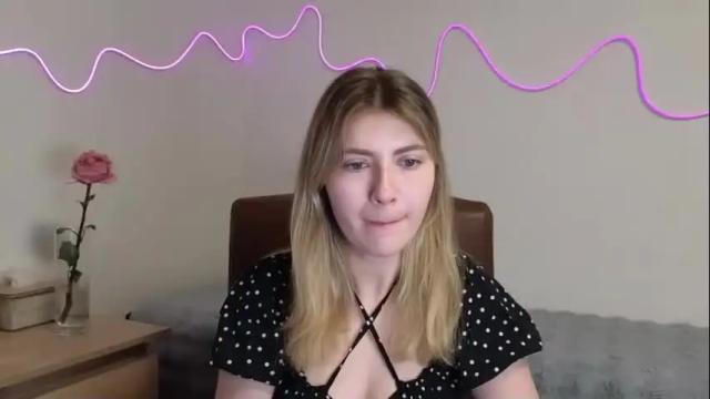 Image 2 of katiepov Stream on Chaturbate on 27 days ago