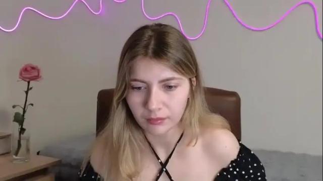 Image 4 of katiepov Stream on Chaturbate on 27 days ago