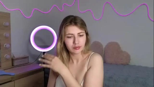 Image 12 of katiepov Stream on Chaturbate on 26 days ago