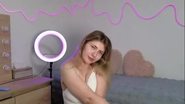 Image 7 of katiepov Stream on Chaturbate on 26 days ago