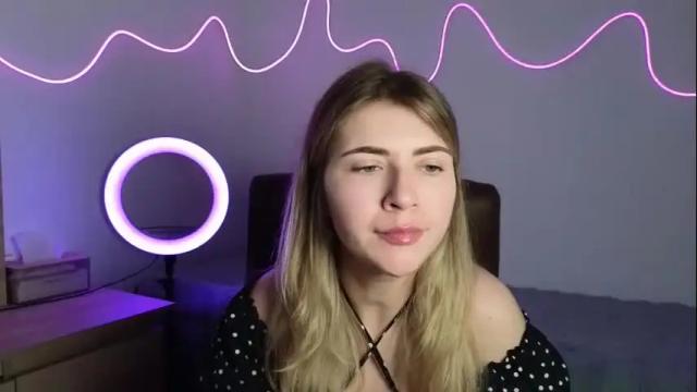 Image 7 of katiepov Stream on Chaturbate on 21 days ago