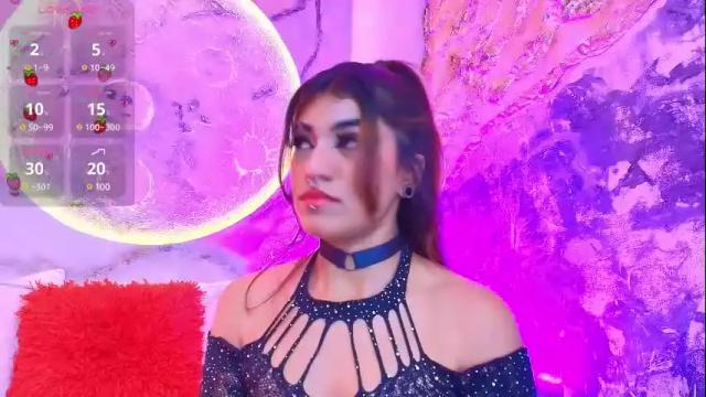 Image 11 of katierouge Stream on Chaturbate on 1 month ago