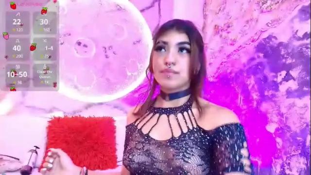 Image 4 of katierouge Stream on Chaturbate on 1 month ago