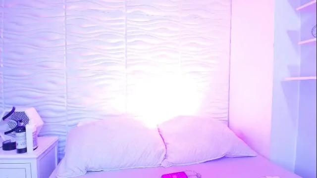 Image 7 of katierouge Stream on Chaturbate on 1 month ago