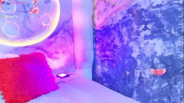 Image 4 of katierouge Stream on Chaturbate on 16 days ago