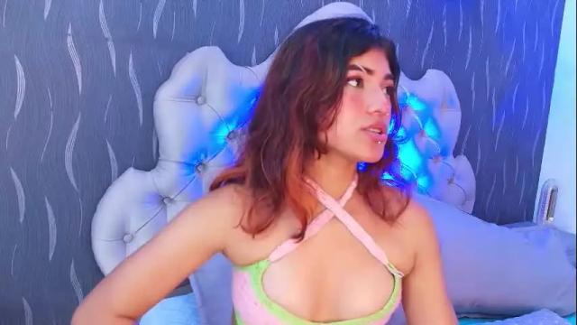Image 8 of katierouge Stream on Chaturbate on 14 days ago