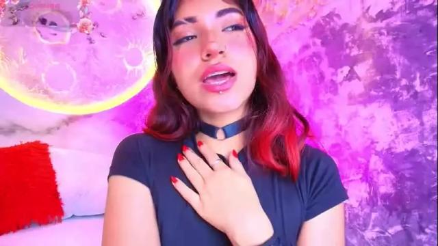 Image 6 of katierouge Stream on Chaturbate on 3 days ago