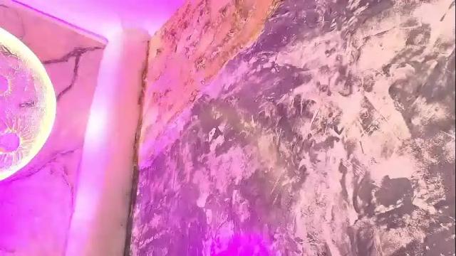 Image 12 of katierouge Stream on Chaturbate on 19 hours ago