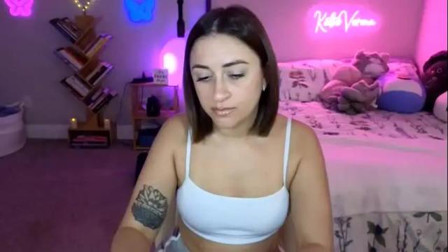 Image 11 of katieverona Stream on Chaturbate on 29 days ago