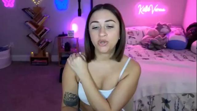 Image 12 of katieverona Stream on Chaturbate on 29 days ago