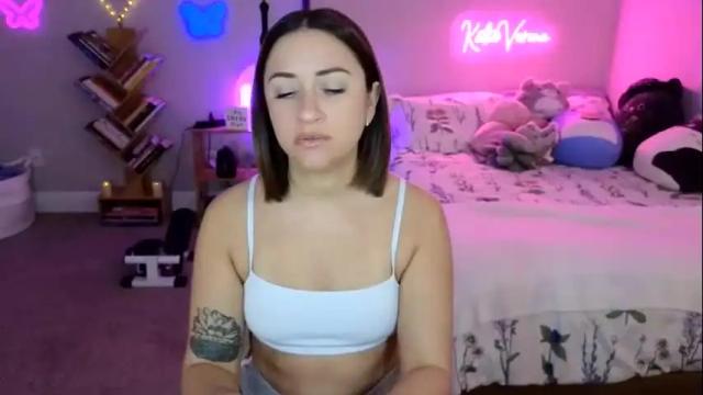 Image 4 of katieverona Stream on Chaturbate on 29 days ago