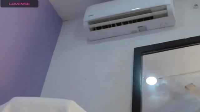 Image 3 of katihaperry Stream on Chaturbate on 14 months ago