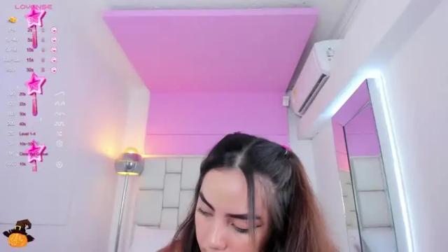 Image 3 of katiieevansx Stream on Chaturbate on 20 months ago