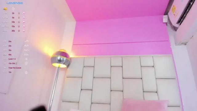 Image 12 of katiieevansx Stream on Chaturbate on 19 months ago