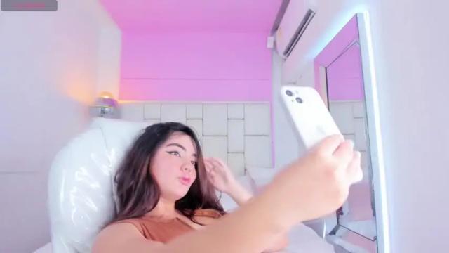 Image 6 of katiieevansx Stream on Chaturbate on 19 months ago