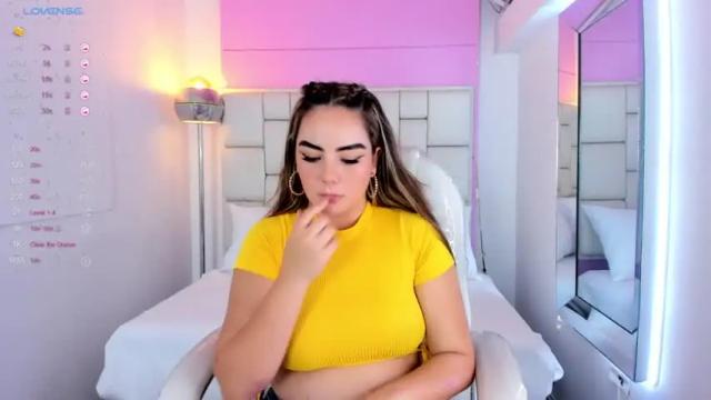Image 2 of katiieevansx Stream on Chaturbate on 17 months ago