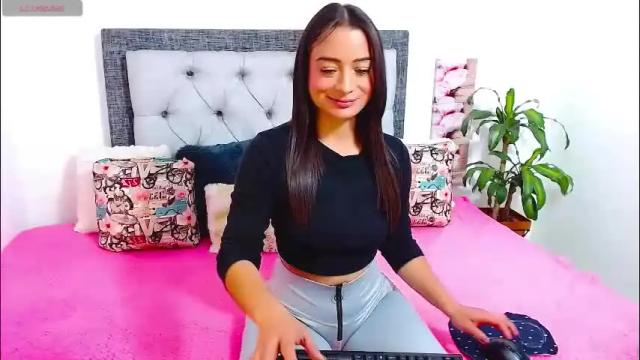 Image 4 of katikloving Stream on Chaturbate on 1 month ago